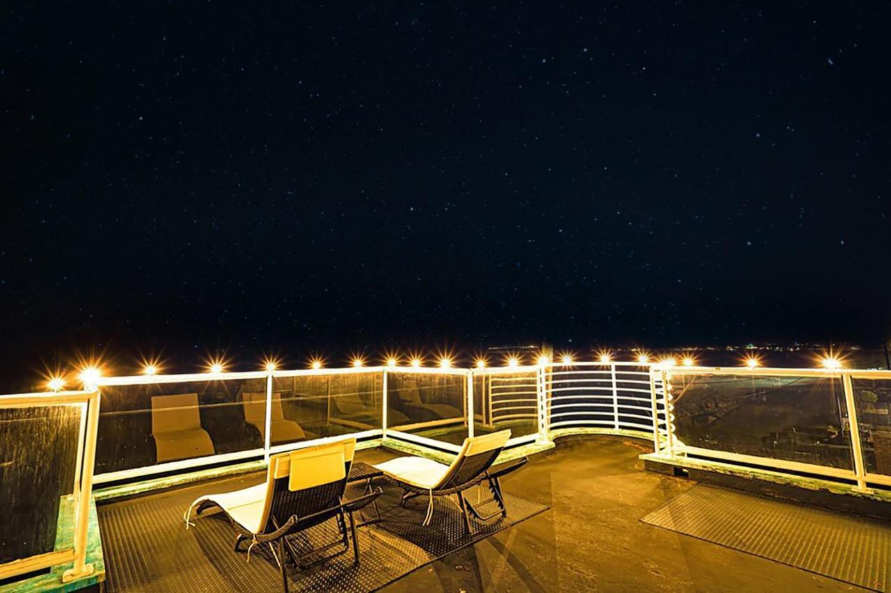 Luxury Beachfront Penthouse Walk To The Beach Restaurants Entertainment Half Moon Bay Exteriér fotografie